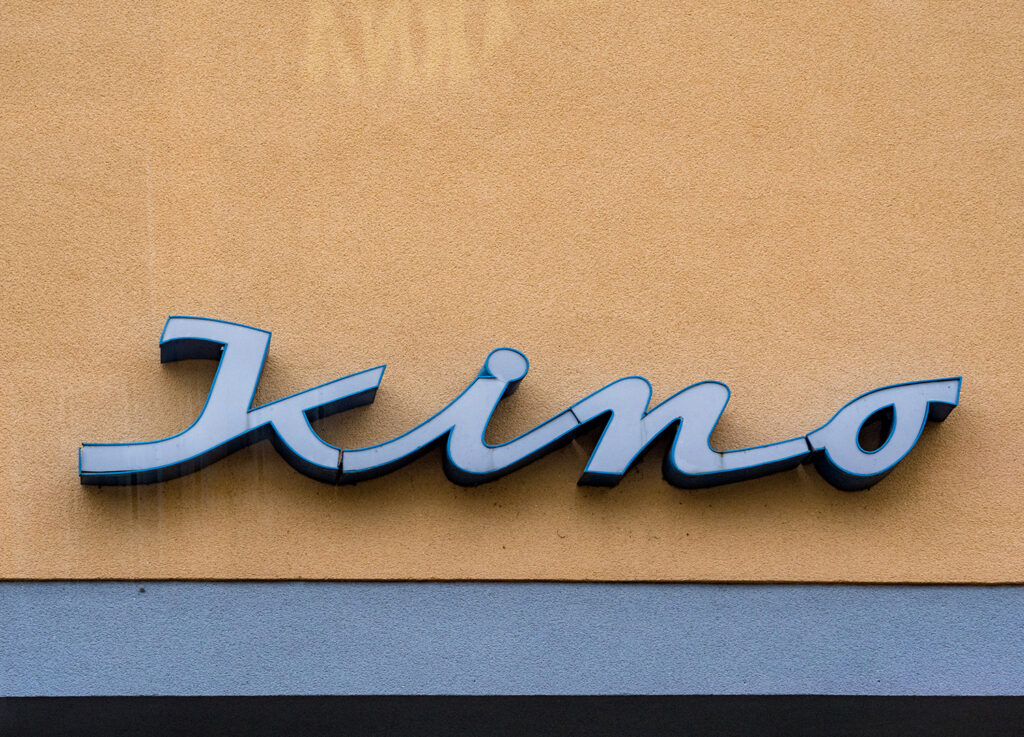 Schriftzug Kino