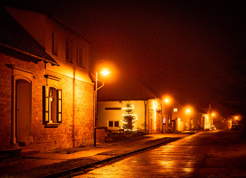 Dorf bei Nacht