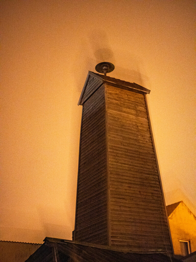 Turm bei Nacht