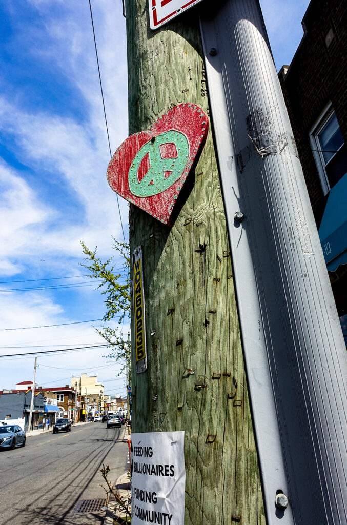 Herz und Friedenszeichen