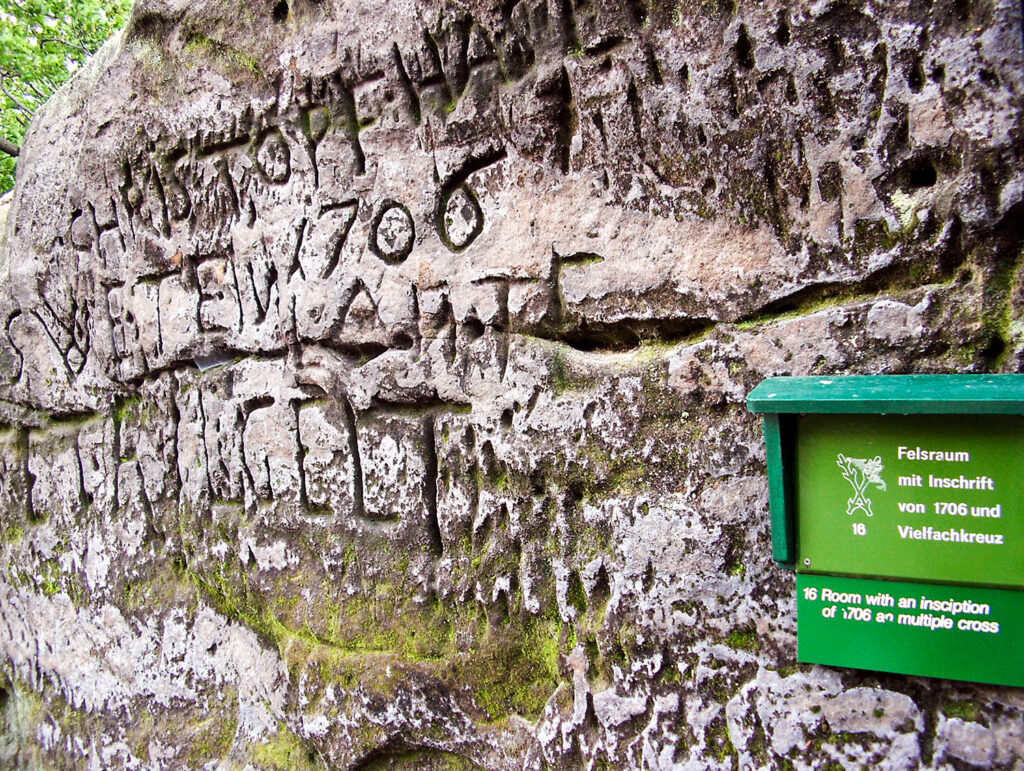 alte Felseninschrift